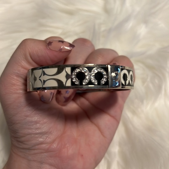 𝅺Coach Bangle Bracelet Set - Picture 4 of 6